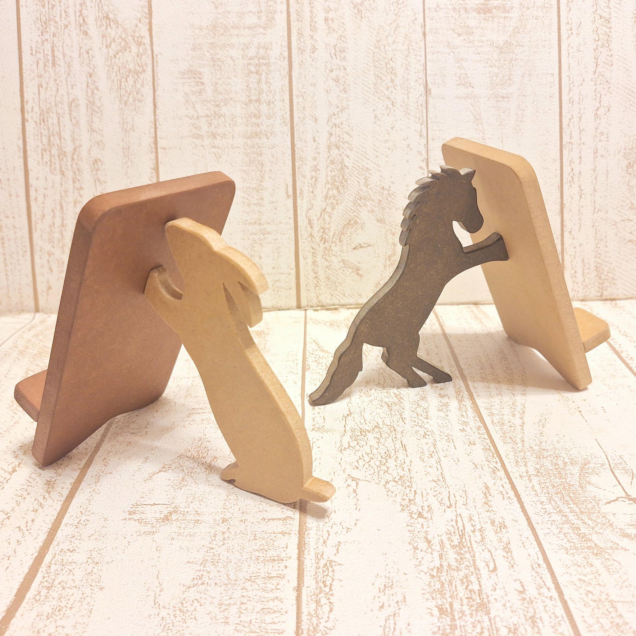 【受注制作】動物が支えるスマホスタンド リニューアル版（17種類対応・名入れ可・色変更可） | 3枚目